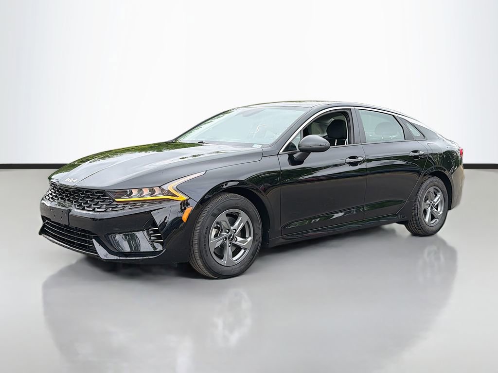 Used 2023 Kia K5 LXS FWD image 2