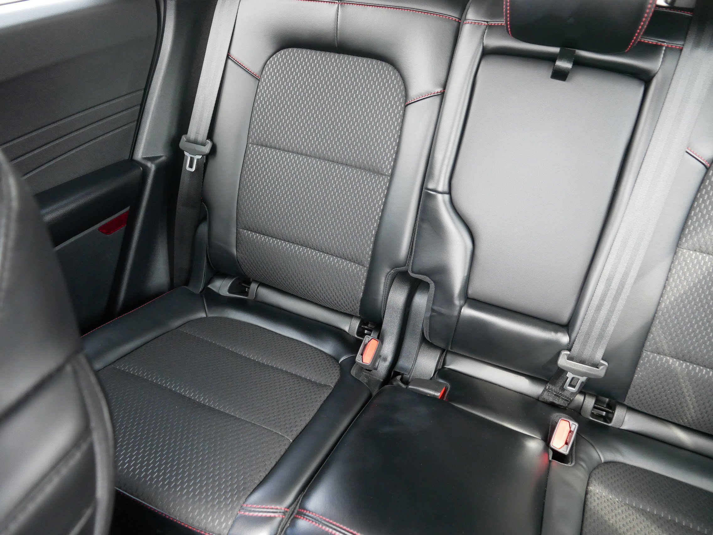 Used 2025 Ford Escape ST-Line Select image 12