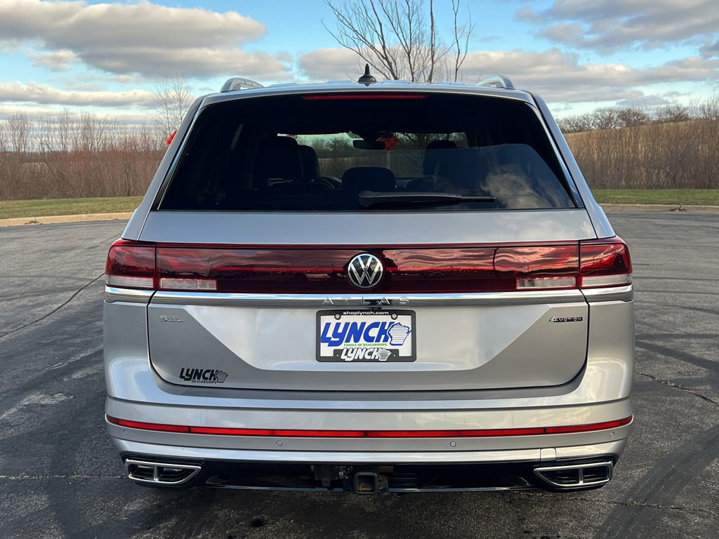 Used 2024 Volkswagen Atlas SEL Premium R-Line image 3