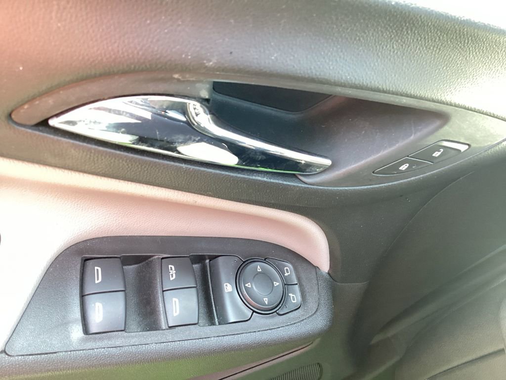 Used 2022 Chevrolet Equinox LT image 17