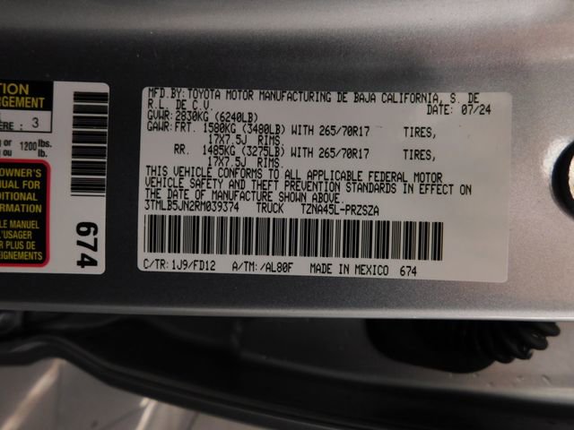 Used 2024 Toyota Tacoma TRD Off-Road image 37