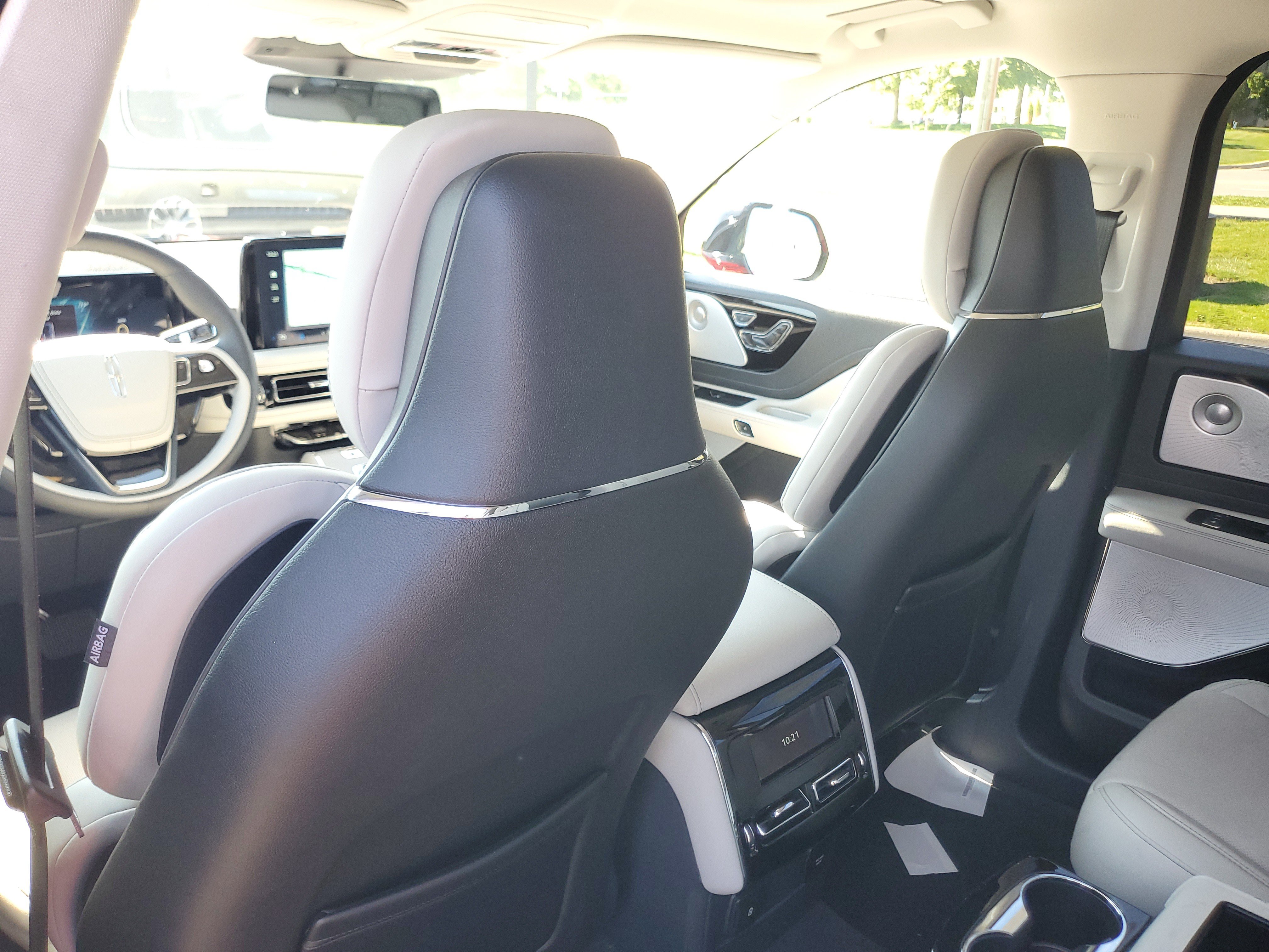 New 2026 Lincoln Aviator Reserve AWD/4WD image 24