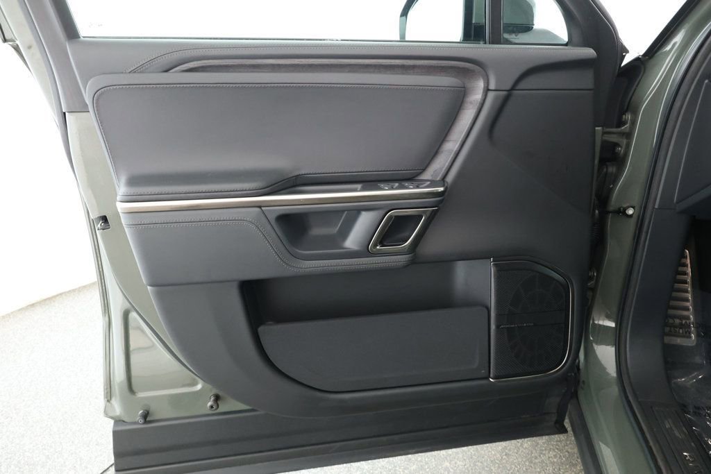 Used 2022 Rivian R1S Launch Edition image 9