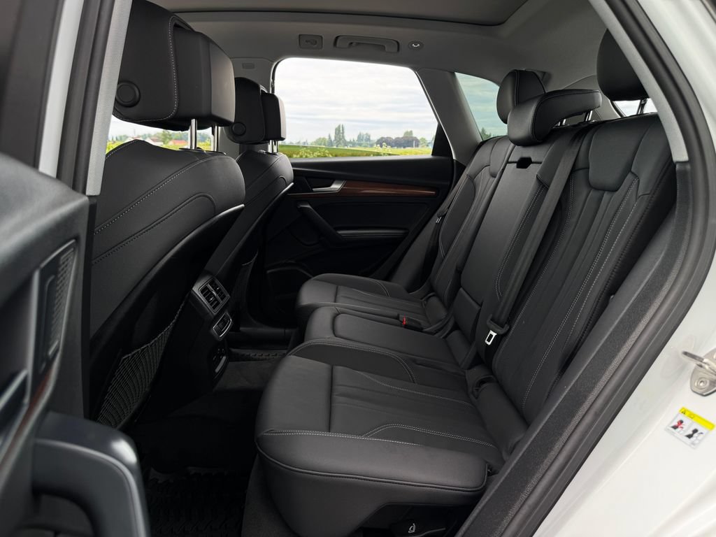 Used 2024 Audi Q5 e Premium Plus AWD/4WD image 24