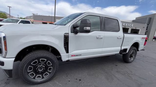Used 2025 Ford F350 Platinum AWD/4WD image 3