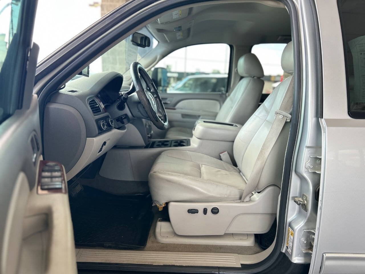Used 2012 Chevrolet Silverado 2500 LTZ w/ LTZ Plus Package AWD/4WD image 35
