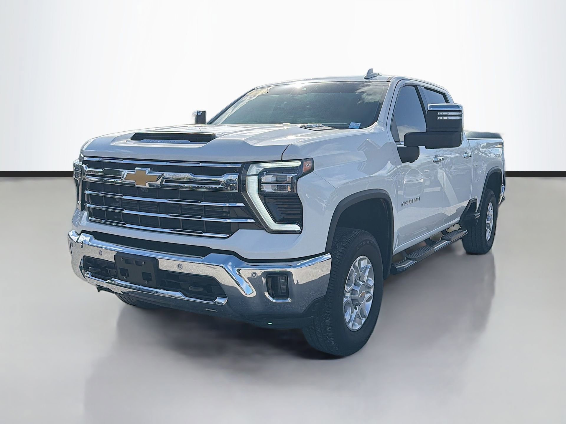 Used 2025 Chevrolet Silverado 2500 LTZ w/ LTZ Convenience Package image 8