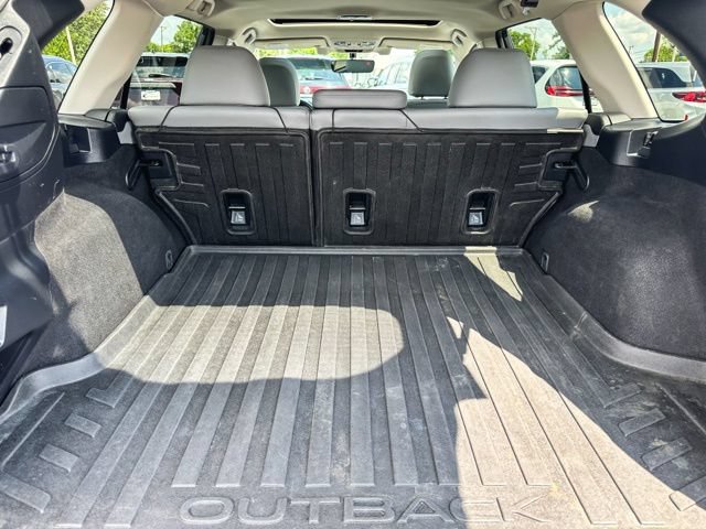 Used 2019 Subaru Outback 2.5i Limited AWD/4WD image 22