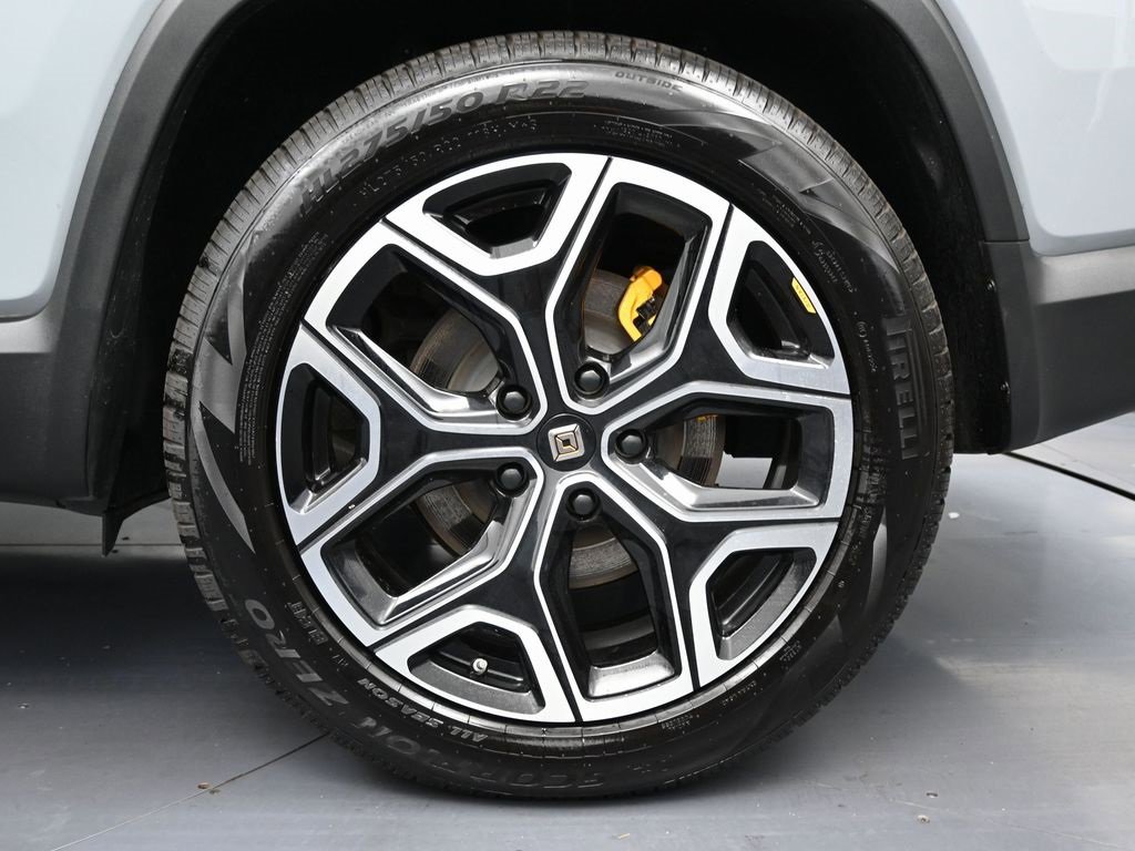 Used 2022 Rivian R1S Launch Edition image 9