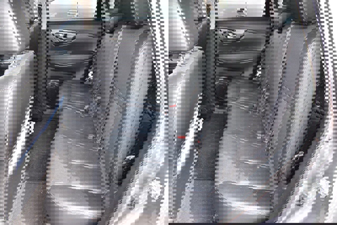 Used 2016 Nissan Rogue SL image 9