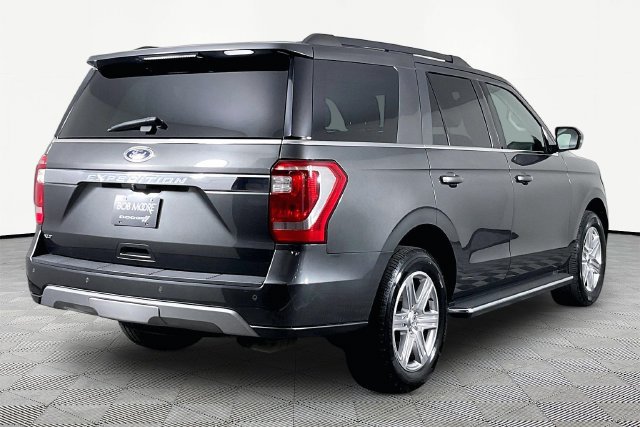 Used 2019 Ford Expedition XLT w/ Equipment Group 202A AWD/4WD image 6