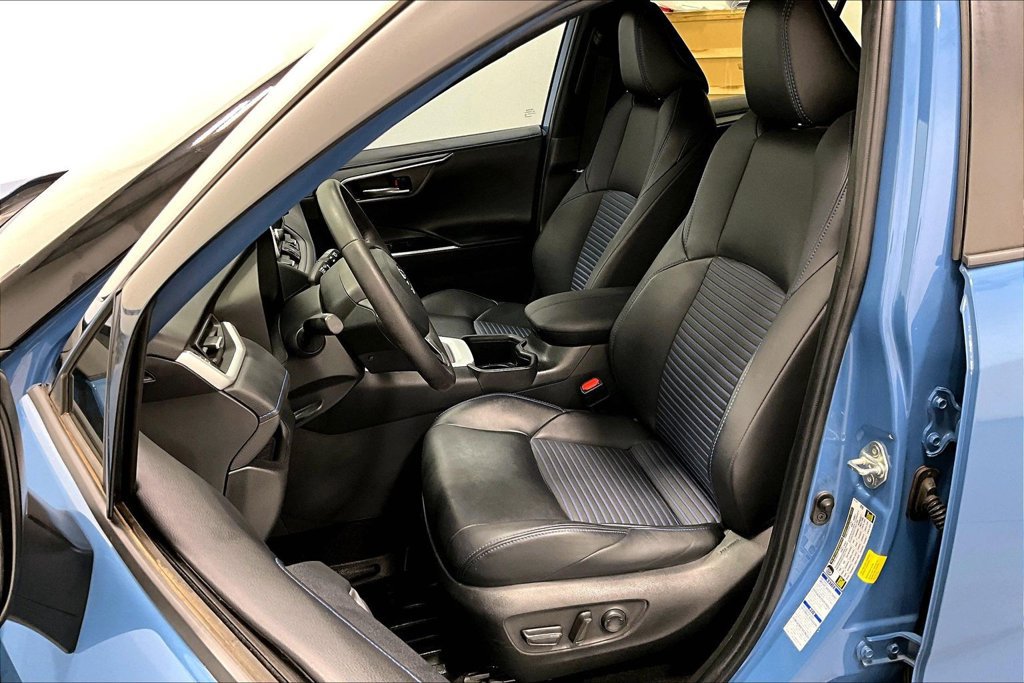 Used 2022 Toyota RAV4 XSE AWD/4WD image 31