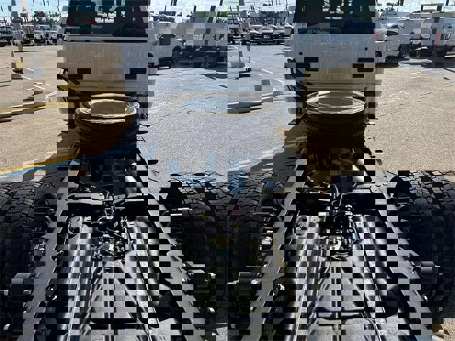 New 2025 Ford F550 4x4 SuperCab Super Duty image 8