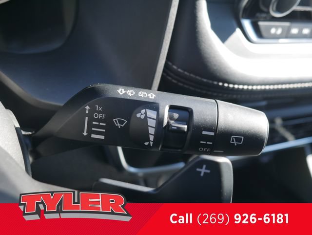 Used 2024 Nissan Rogue S FWD image 24