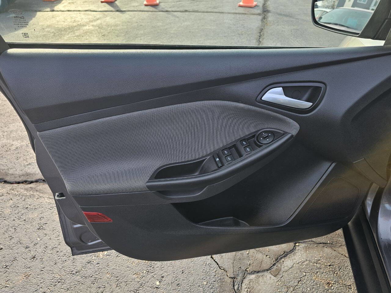 Used 2014 Ford Focus SE image 14