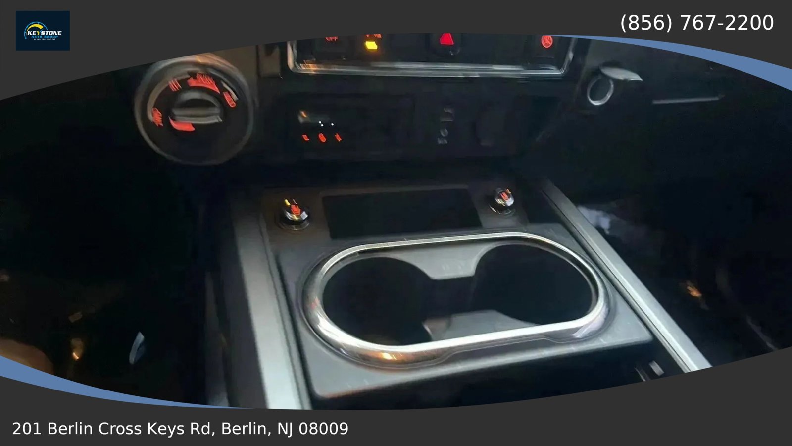 Used 2016 Nissan Titan Platinum Reserve image 27
