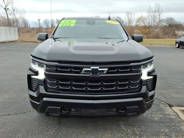 Used 2023 Chevrolet Silverado 1500 RST AWD/4WD image 2