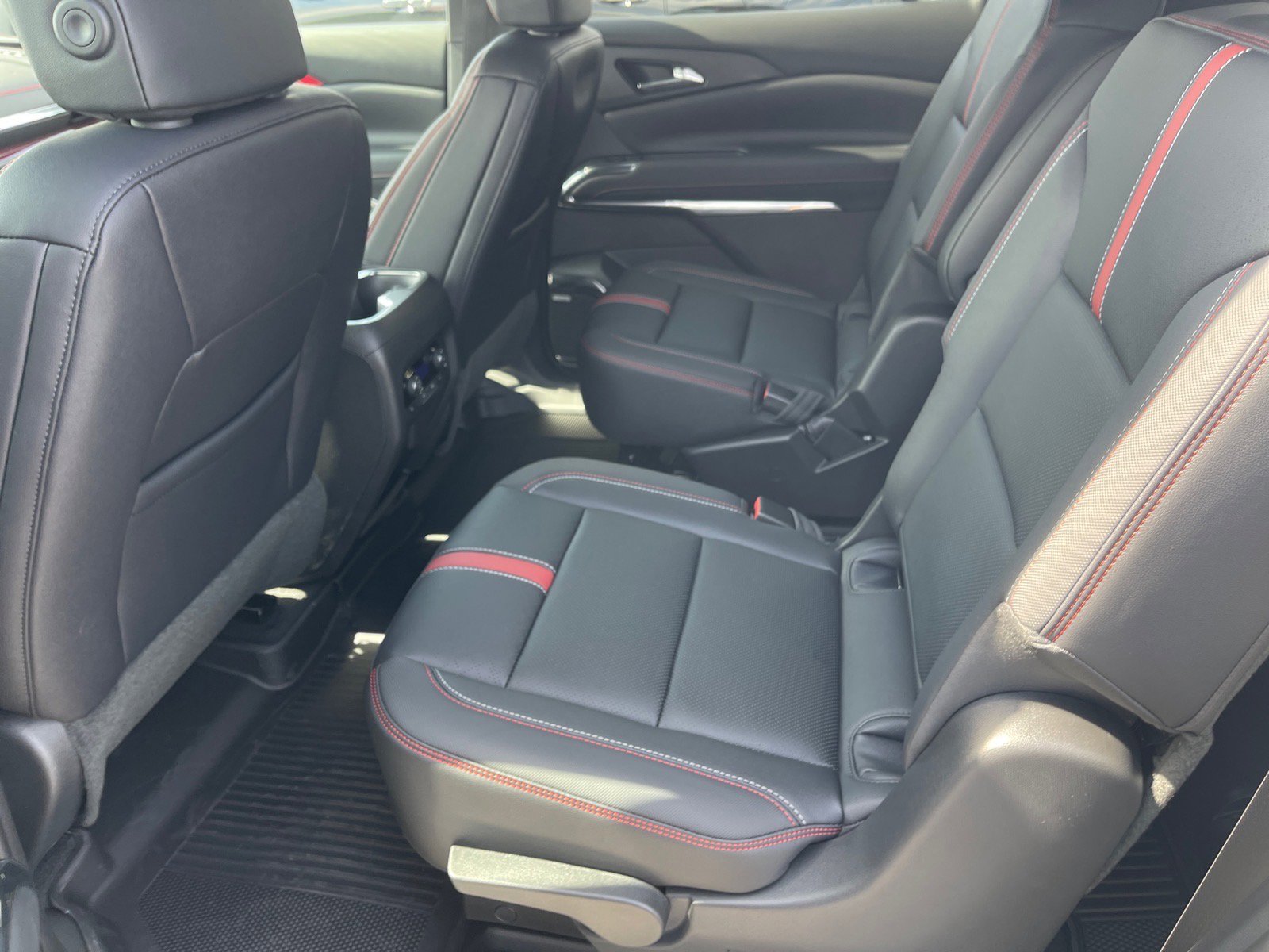 New 2026 Chevrolet Traverse RS FWD image 11