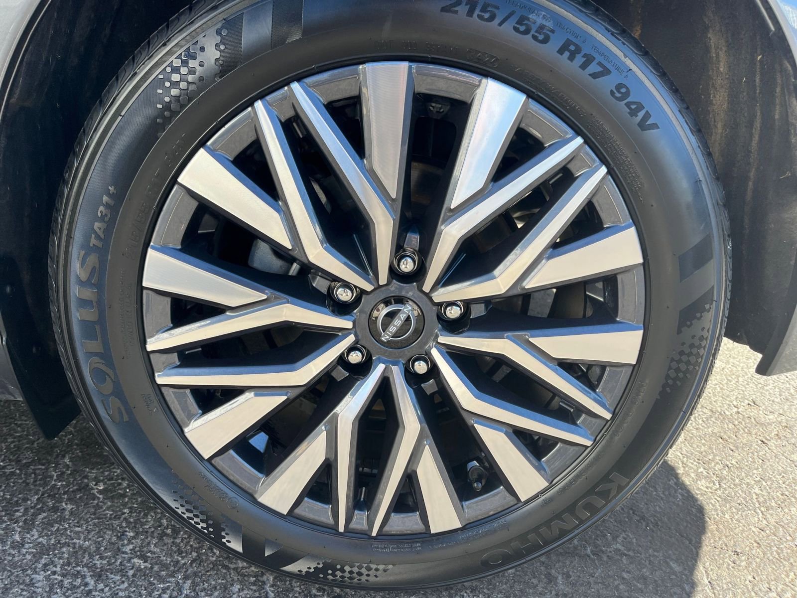 Used 2025 Nissan Altima 2.5 SV image 29