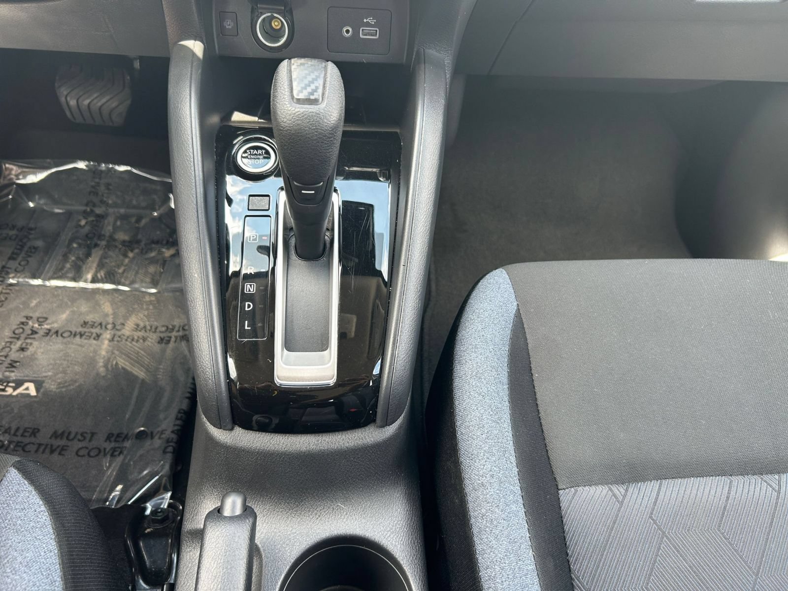 Used 2025 Nissan Versa SV FWD image 36