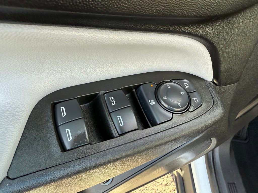 Used 2022 Chevrolet Equinox LT w/ Driver Convenience Package image 19