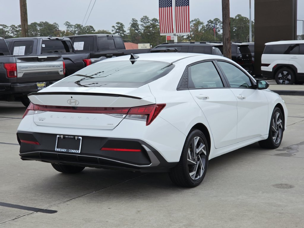 Used 2025 Hyundai Elantra SEL FWD image 10
