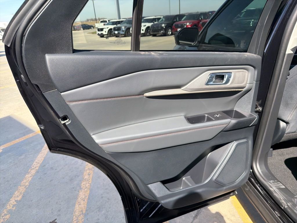 New 2026 Ford Explorer Active AWD/4WD image 18