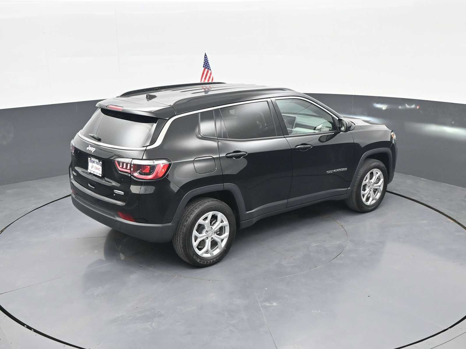 Used 2024 Jeep Compass Latitude AWD/4WD image 31