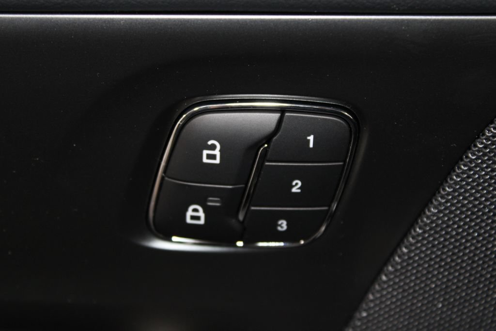 New 2026 Lincoln Nautilus Premier AWD/4WD image 49