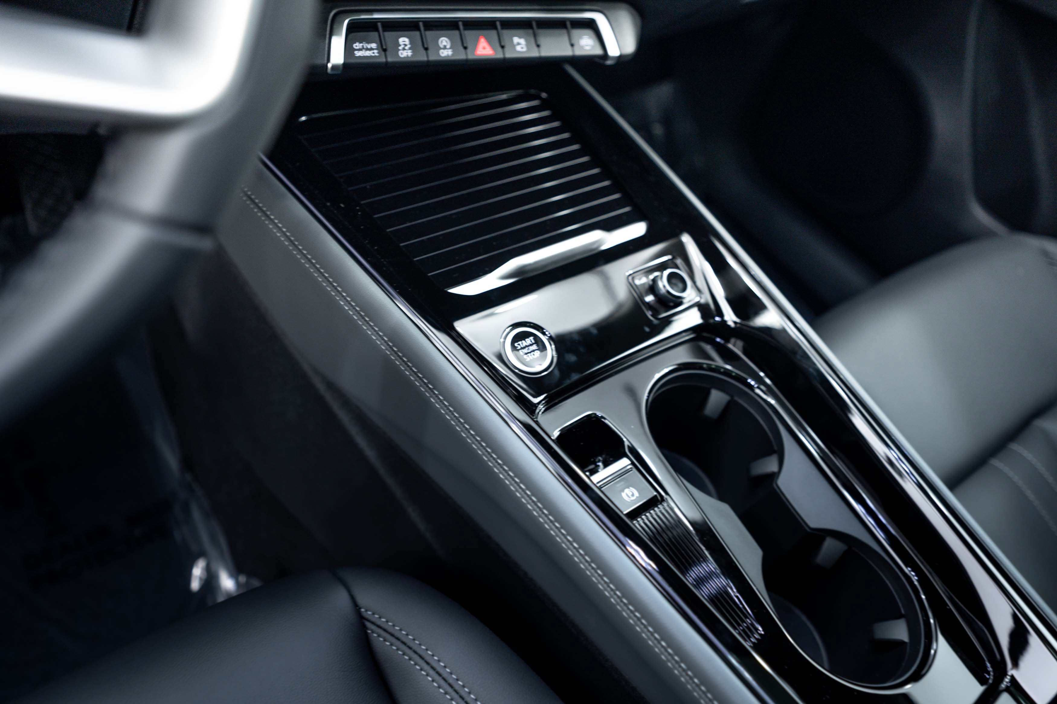 New 2026 Audi Q3 quattro 2.0T AWD/4WD image 12