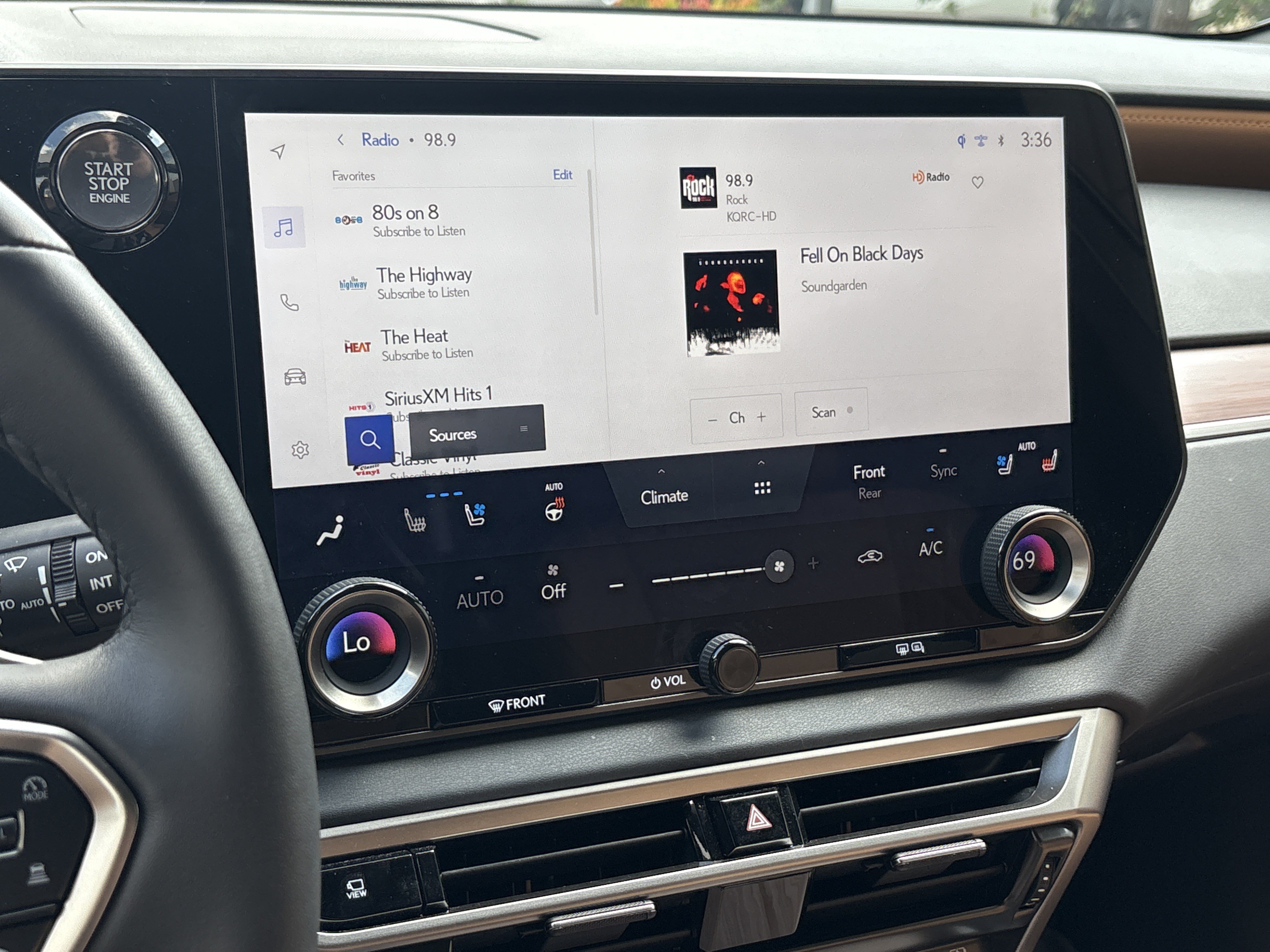 Certified 2025 Lexus RX 350 Premium w/ Convenience Package AWD/4WD image 23
