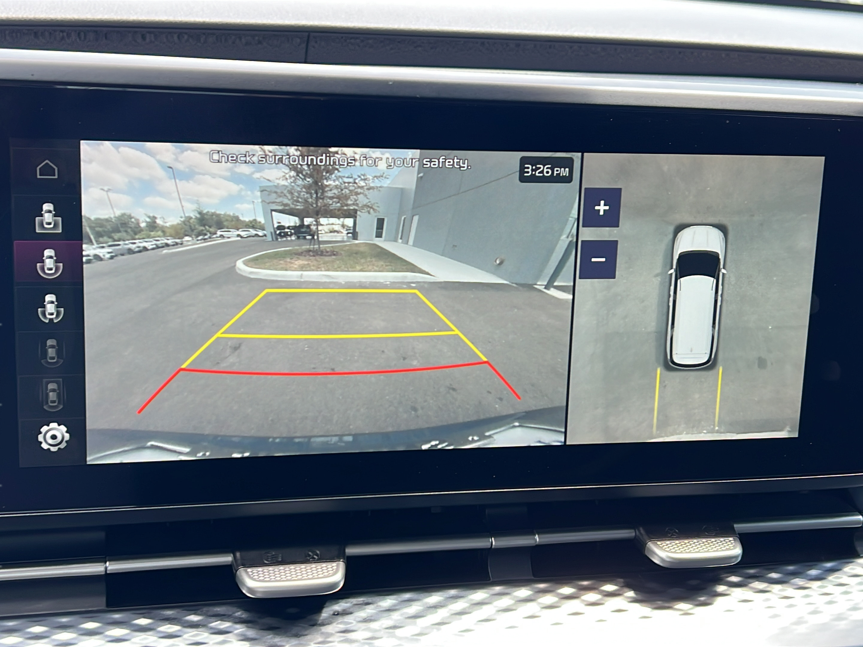Used 2023 Kia Carnival SX Prestige FWD image 18