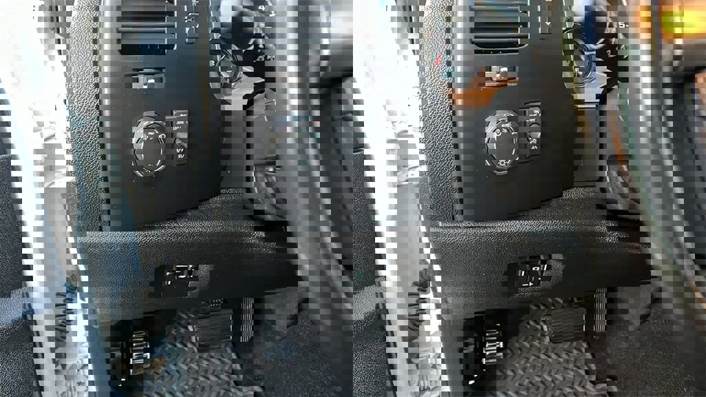 Used 2014 GMC Sierra 2500 SLE w/ SLE Preferred Package image 23