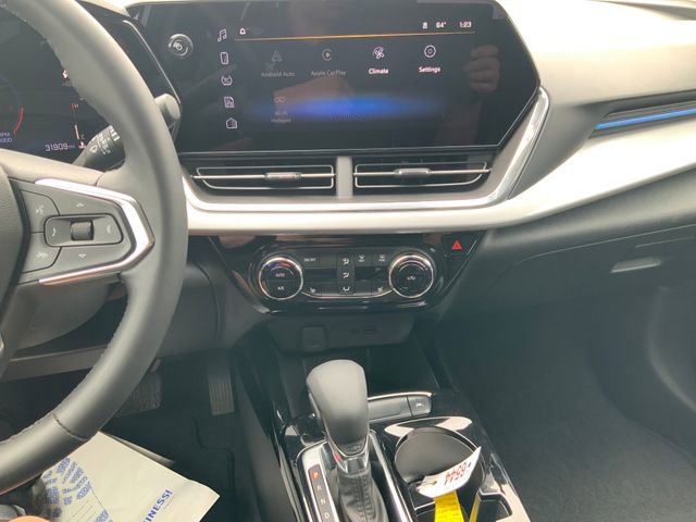 Used 2024 Chevrolet Trax LT w/ Driver Confidence Package FWD image 22
