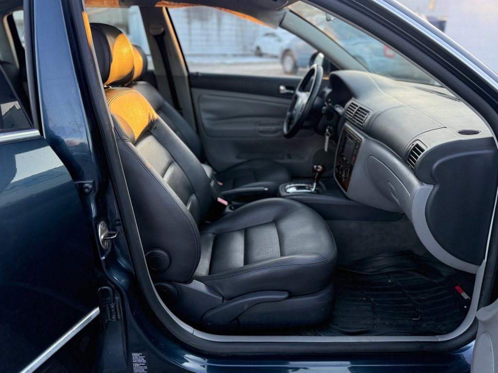 Used 2005 Volkswagen Passat GLS image 10