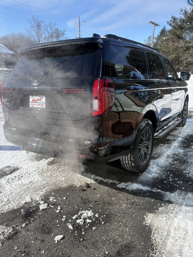 New 2026 Ford Expedition Platinum w/ Stealth Appearance Package AWD/4WD image 9