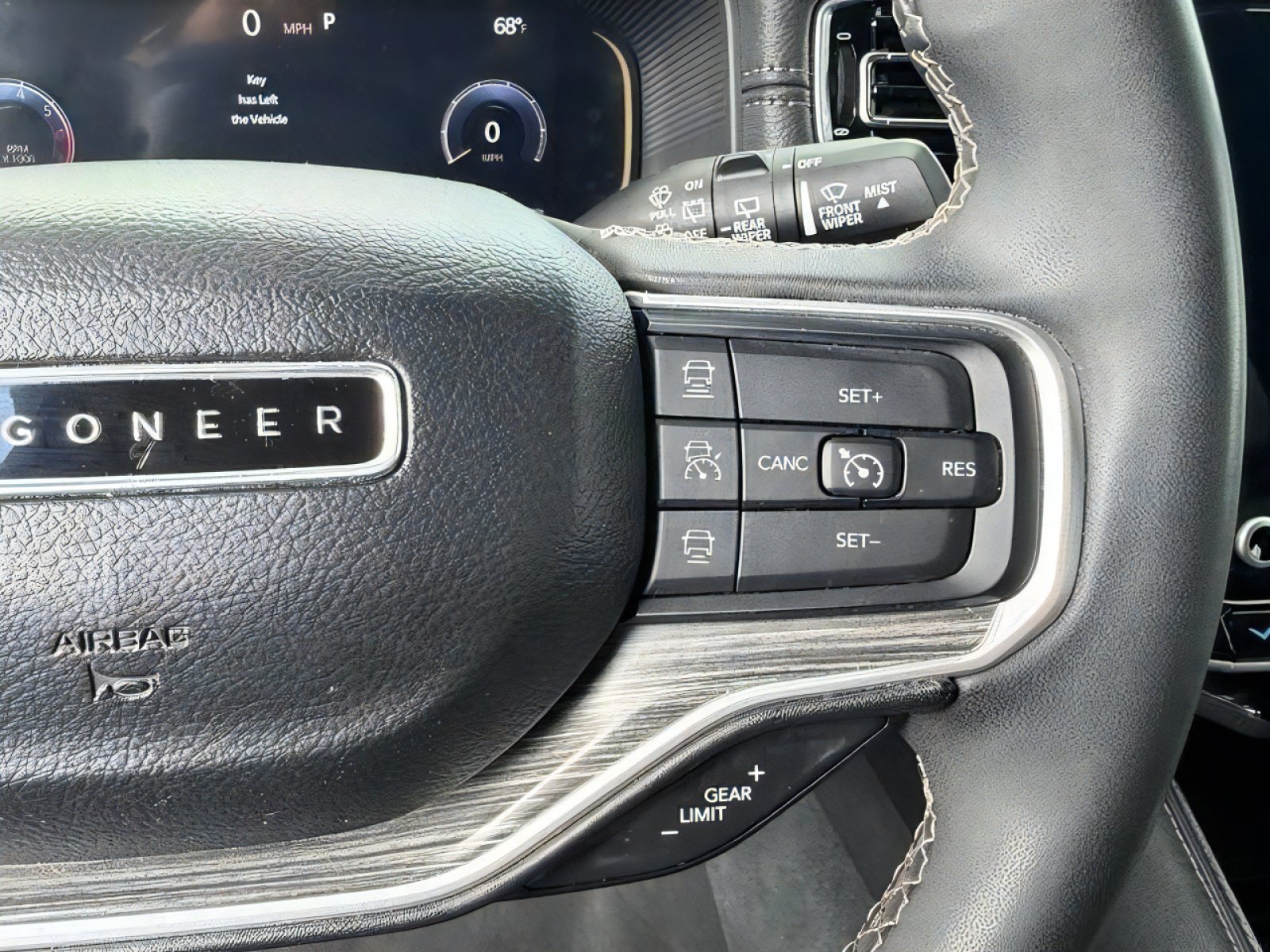 Used 2024 Jeep Wagoneer Series II w/ Flexible Seating Group RWD image 37