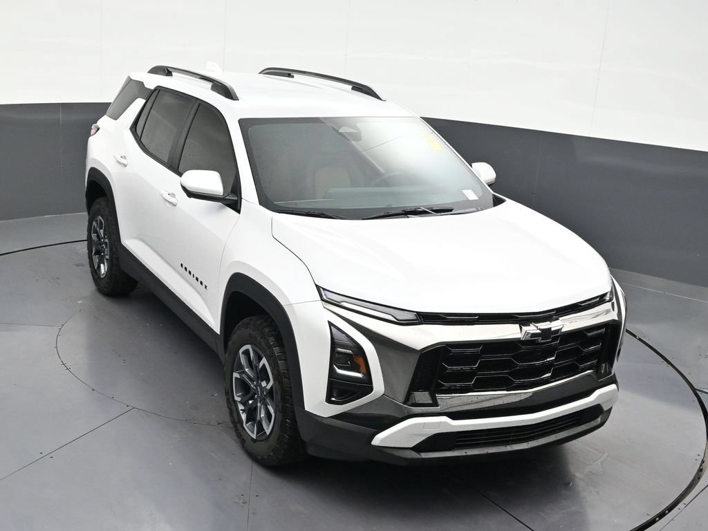 Used 2025 Chevrolet Equinox ACTIV w/ Safety and Technology Package FWD image 22