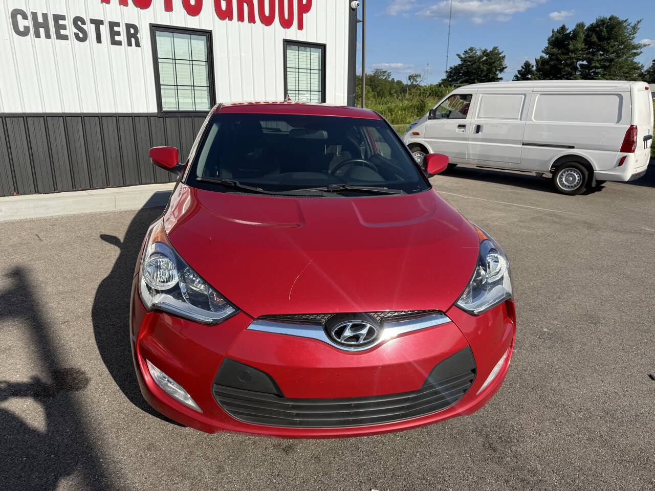 Used 2017 Hyundai Veloster FWD image 3