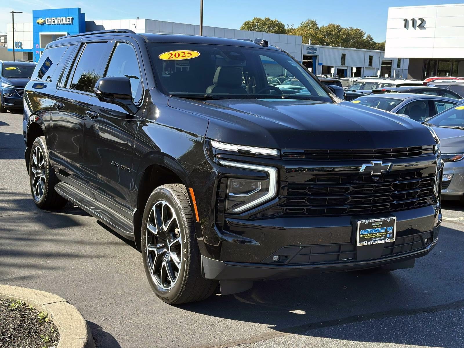 Used 2025 Chevrolet Suburban RST w/ Comfort Package AWD/4WD image 5