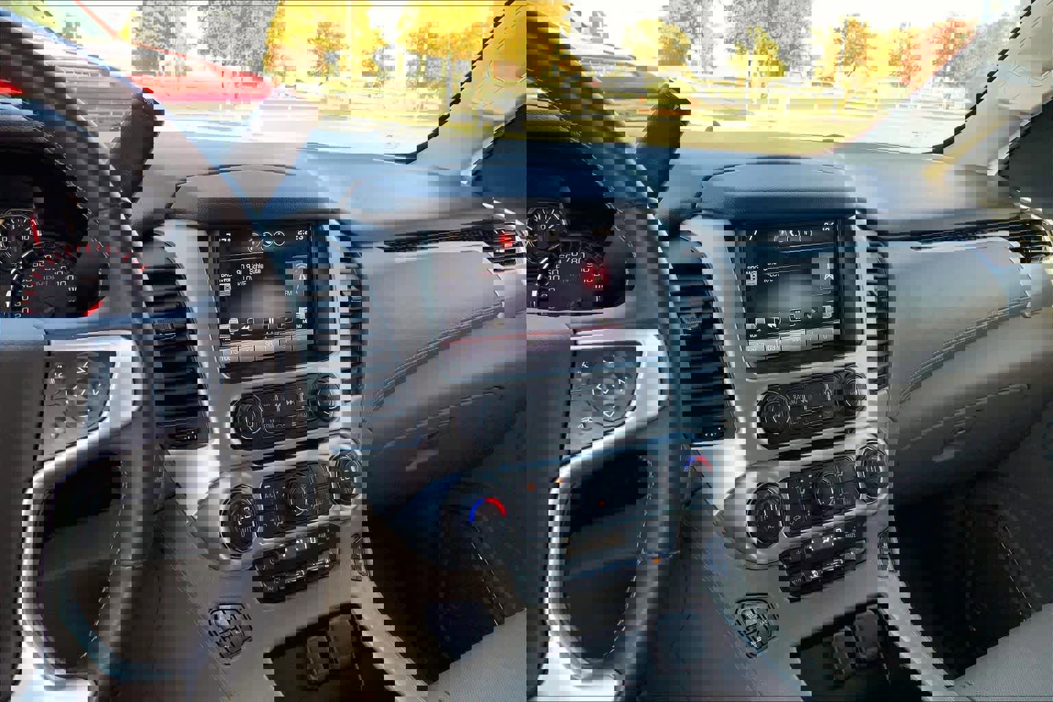 Used 2015 GMC Yukon SLT w/ HD Trailering Package image 6