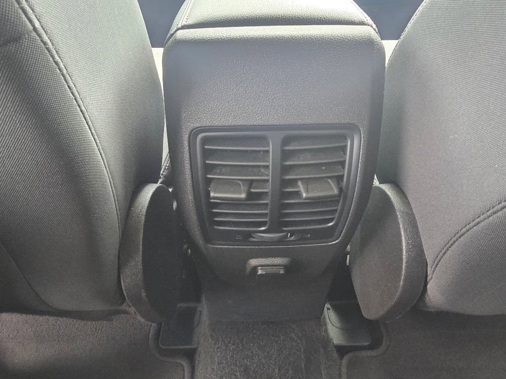 Used 2019 Ford Escape SE image 32