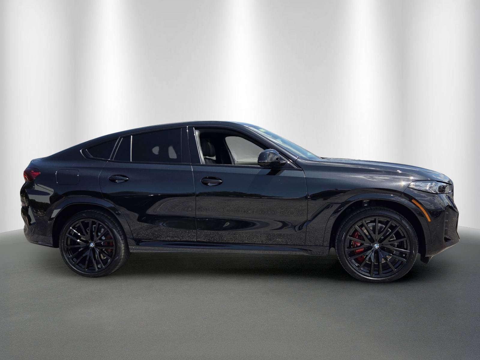 New 2027 BMW X6 M60i AWD/4WD image 8