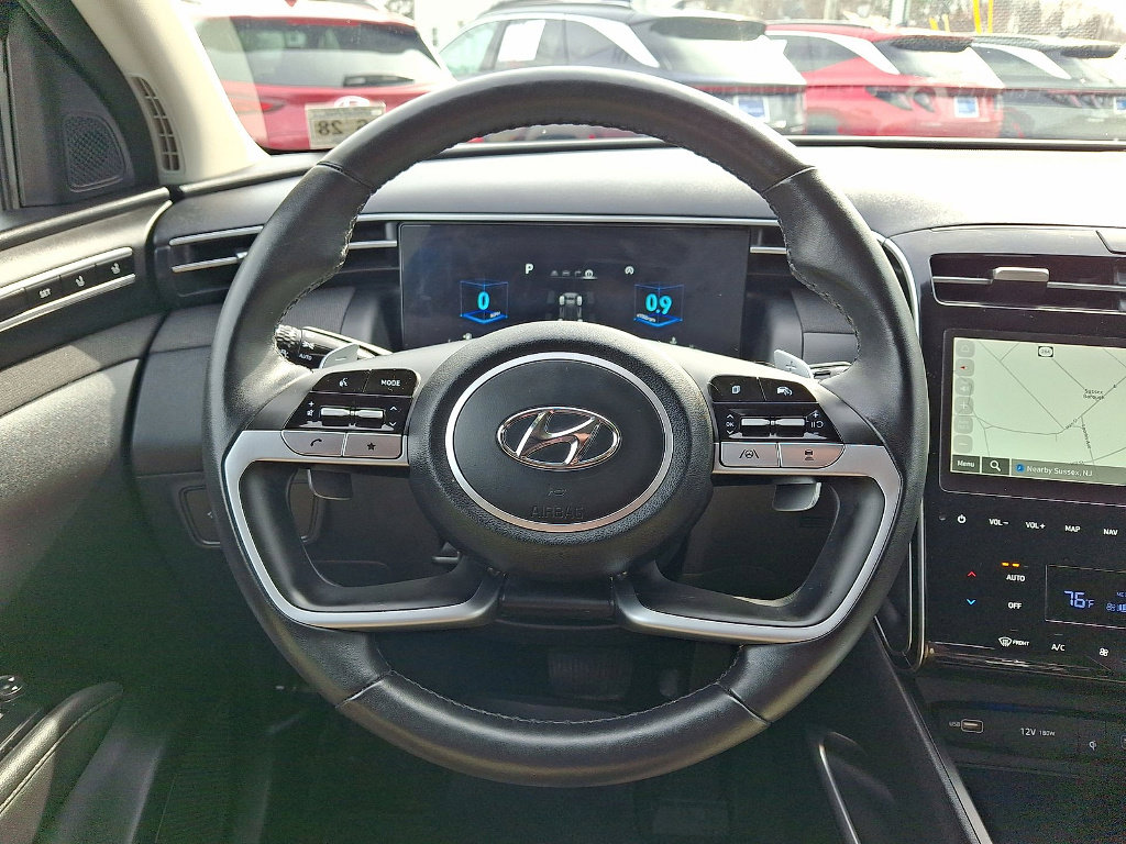 Used 2023 Hyundai Tucson Limited AWD/4WD image 16