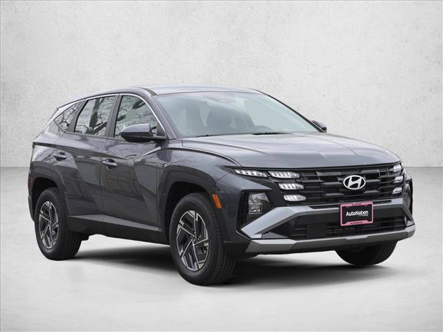 New 2026 Hyundai Tucson Blue SE video 3