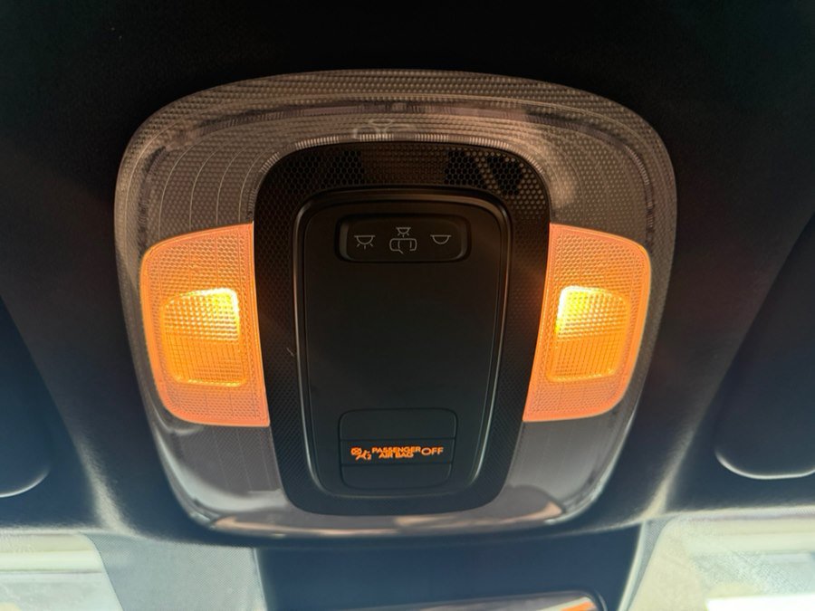 Used 2025 Hyundai Elantra Sport FWD image 39