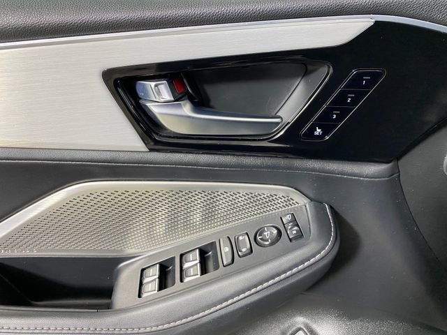 Used 2023 Acura MDX SH-AWD w/ Technology Package image 13