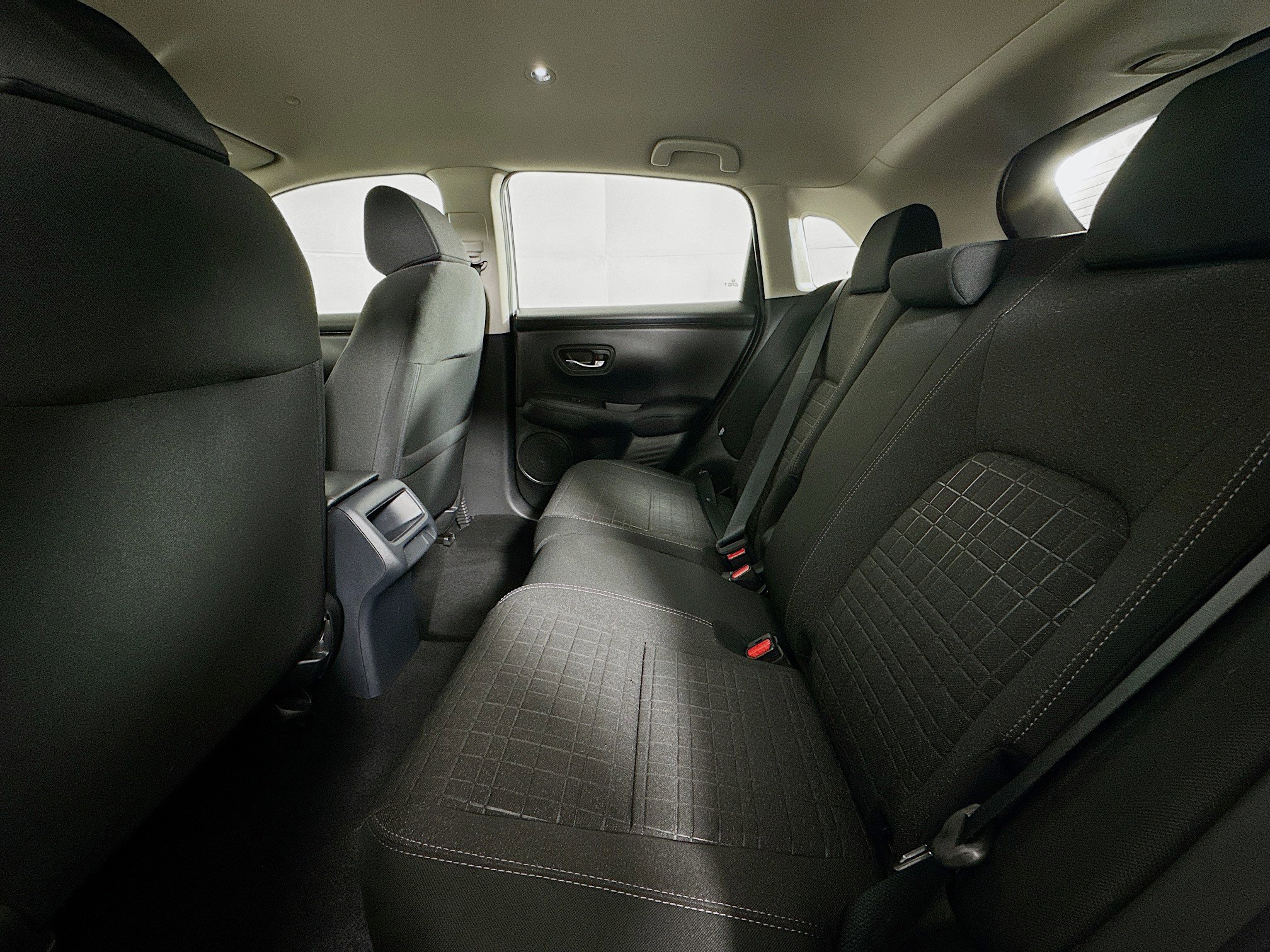 Used 2025 Honda HR-V LX image 26