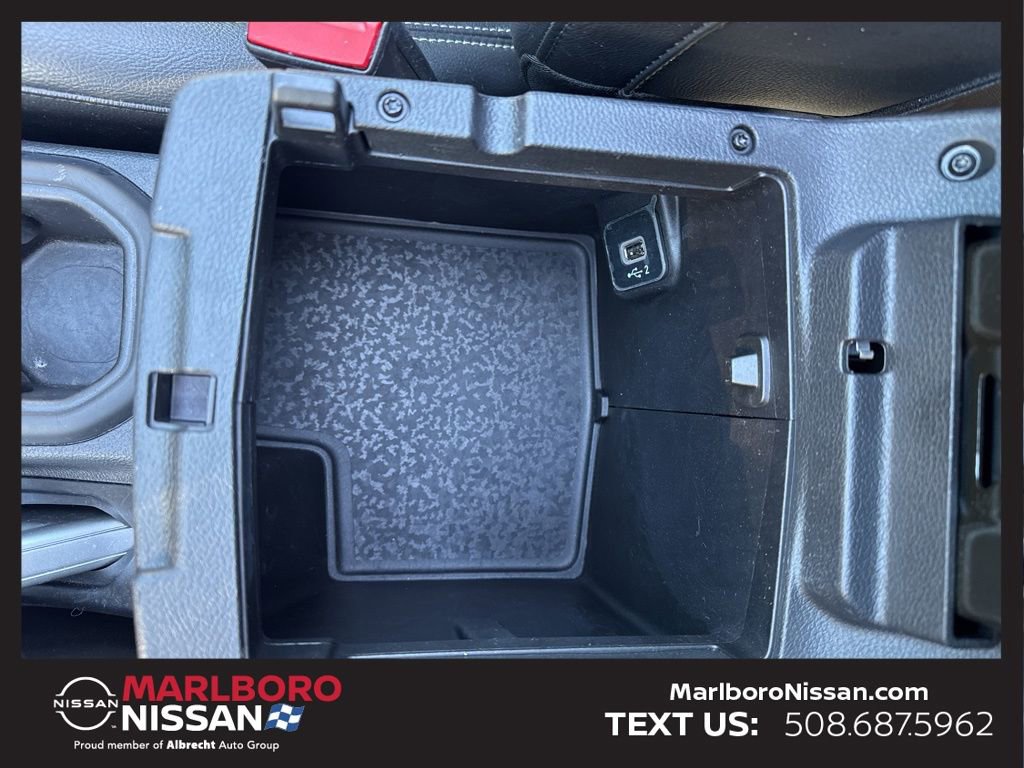 Used 2022 Jeep Wrangler Unlimited Sahara w/ Cold Weather Group image 30