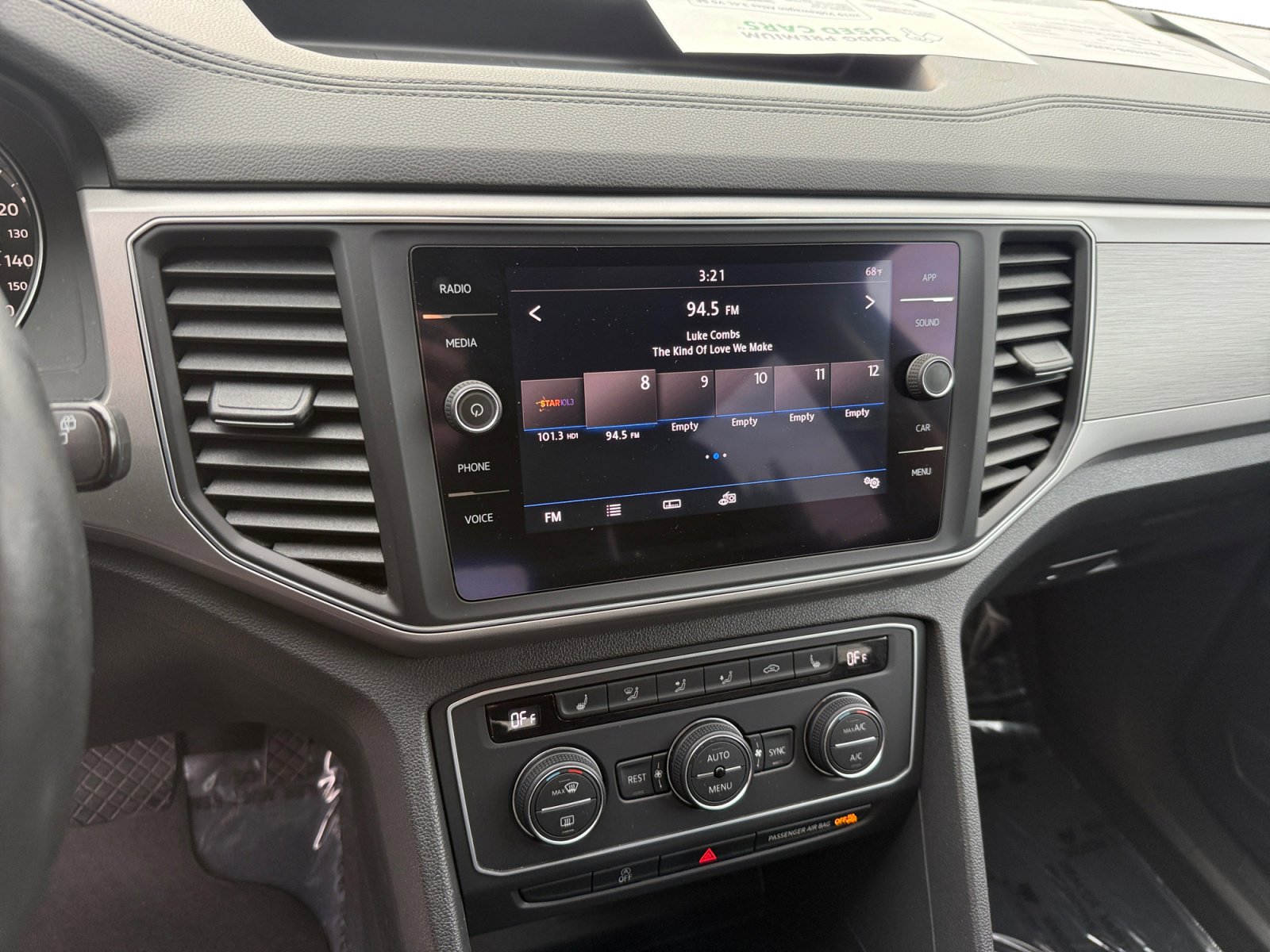 Used 2019 Volkswagen Atlas SE w/ Towing Package image 12